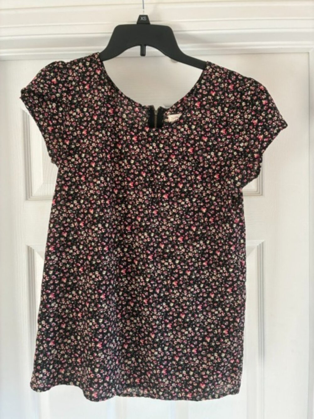 Floral Blouse, by Shrinking Violet, size medium